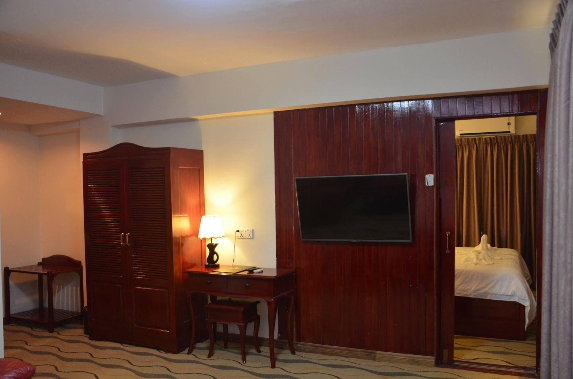 City Star Hotel Yangon Exteriör bild