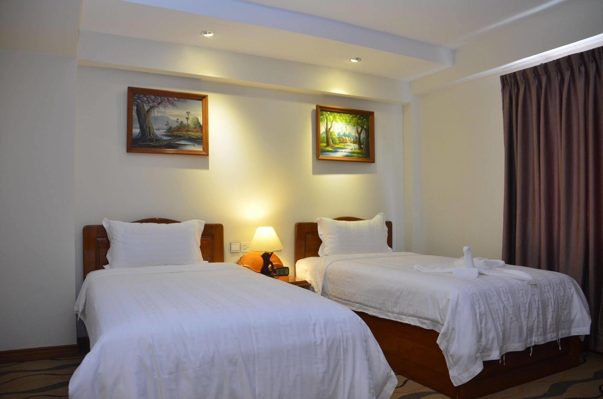 City Star Hotel Yangon Exteriör bild